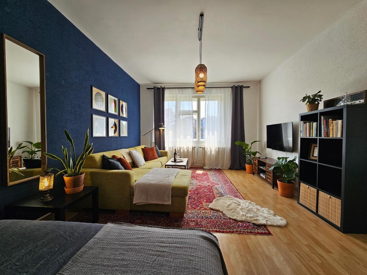 Stone Square Apartment Братислава Екстер'єр фото