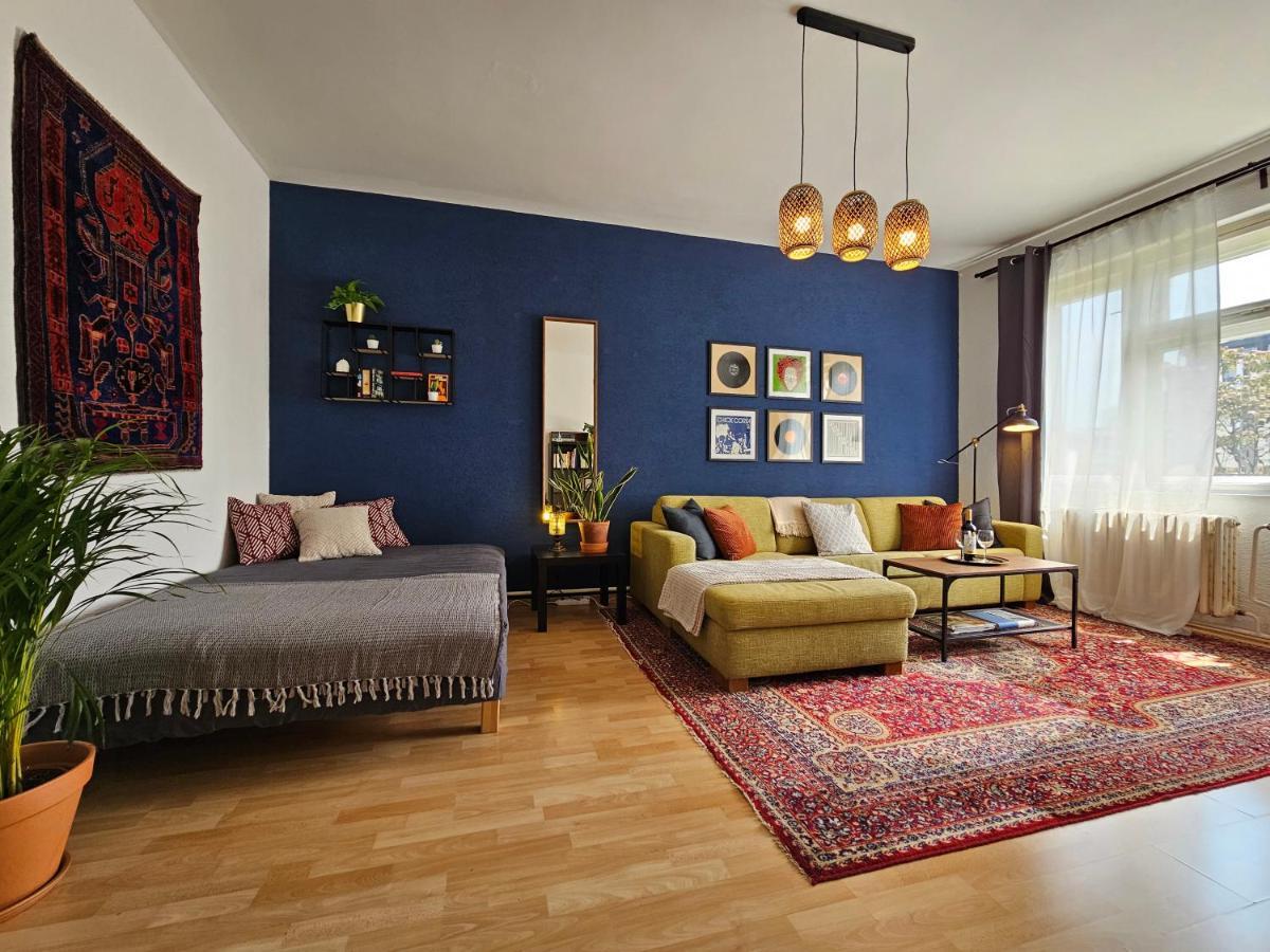 Stone Square Apartment Братислава Екстер'єр фото