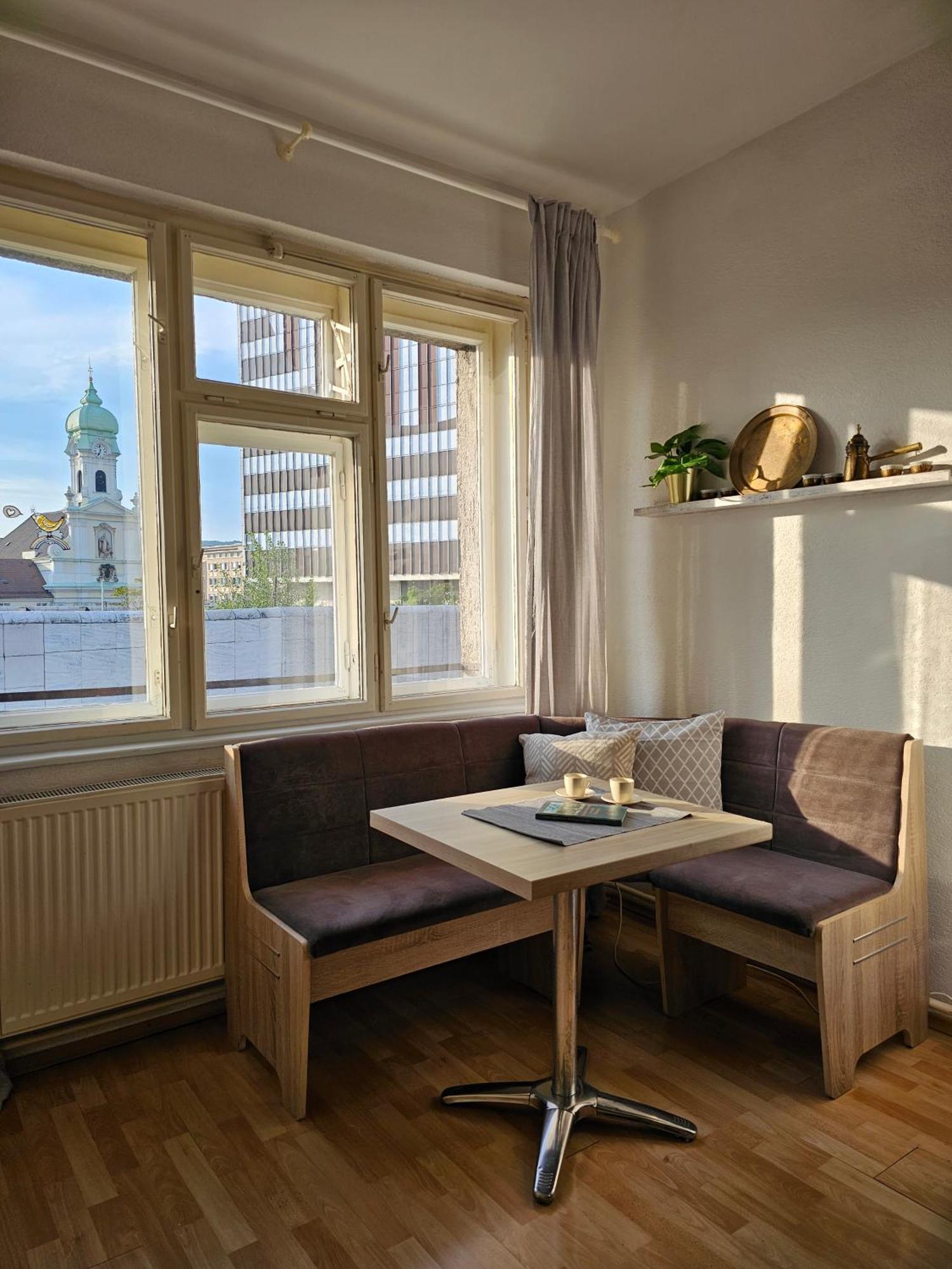 Stone Square Apartment Братислава Екстер'єр фото